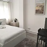 Central London Rooms N1 6Rj